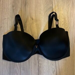 Victoria Secret convertible strap bra